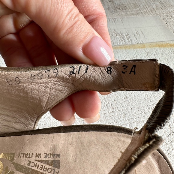 Salvatore Ferragamo Two Tone Wing Tip Vintage Suede Slingbacks sz: 8 - Picture 6 of 10